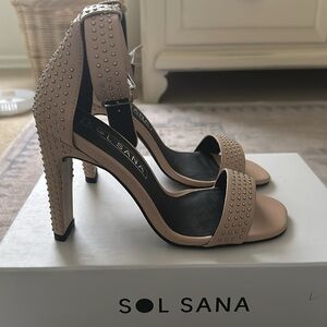 Sol Sana Page Heel in Natural w/ Silver Studs Size 36